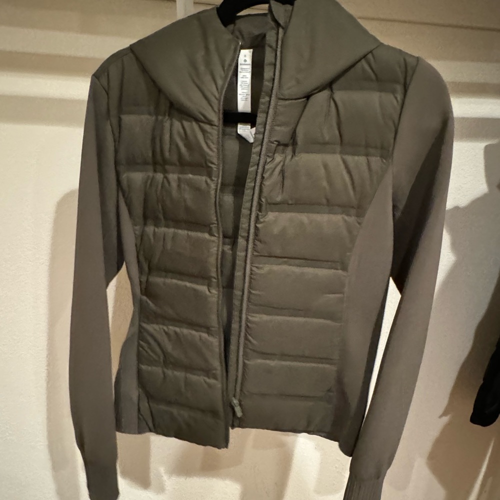 lululemon army green rain jacket